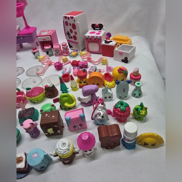 Huge Moose Shopkins Lot- Dolls, Figures, and Accessories + Disney Waffle Set - Picture 7 of 17